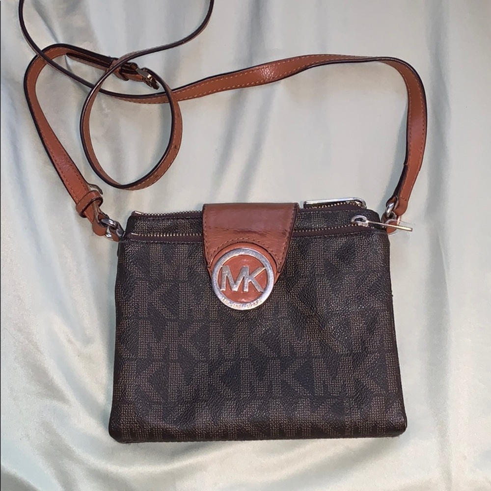 Michael Kors Signature Crossbody Bag